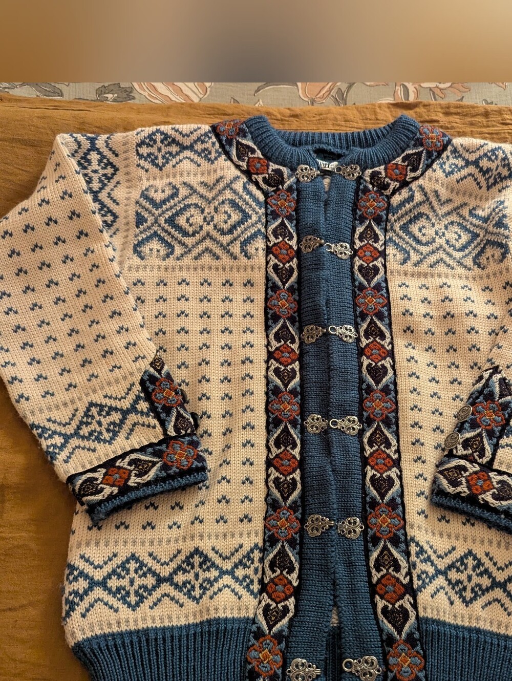 Dale of Norway Cream and Blue Nordic-Pattern Cardigan